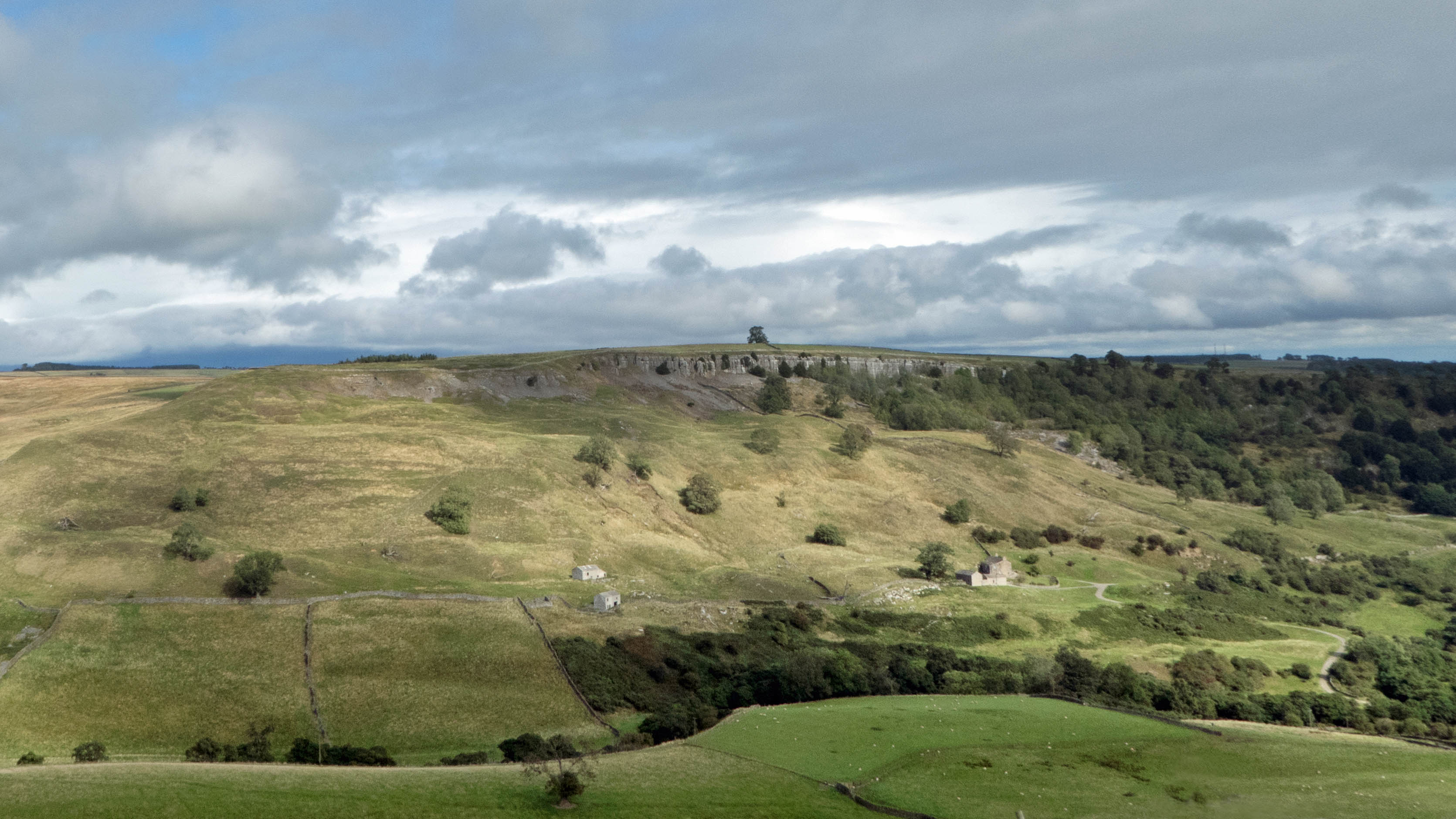 CORDERILLAS FARM AND HELWITH WALK
